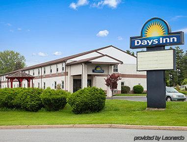 Days Inn By Wyndham Lancaster Pa Dutch Country Ronks Exterior photo
